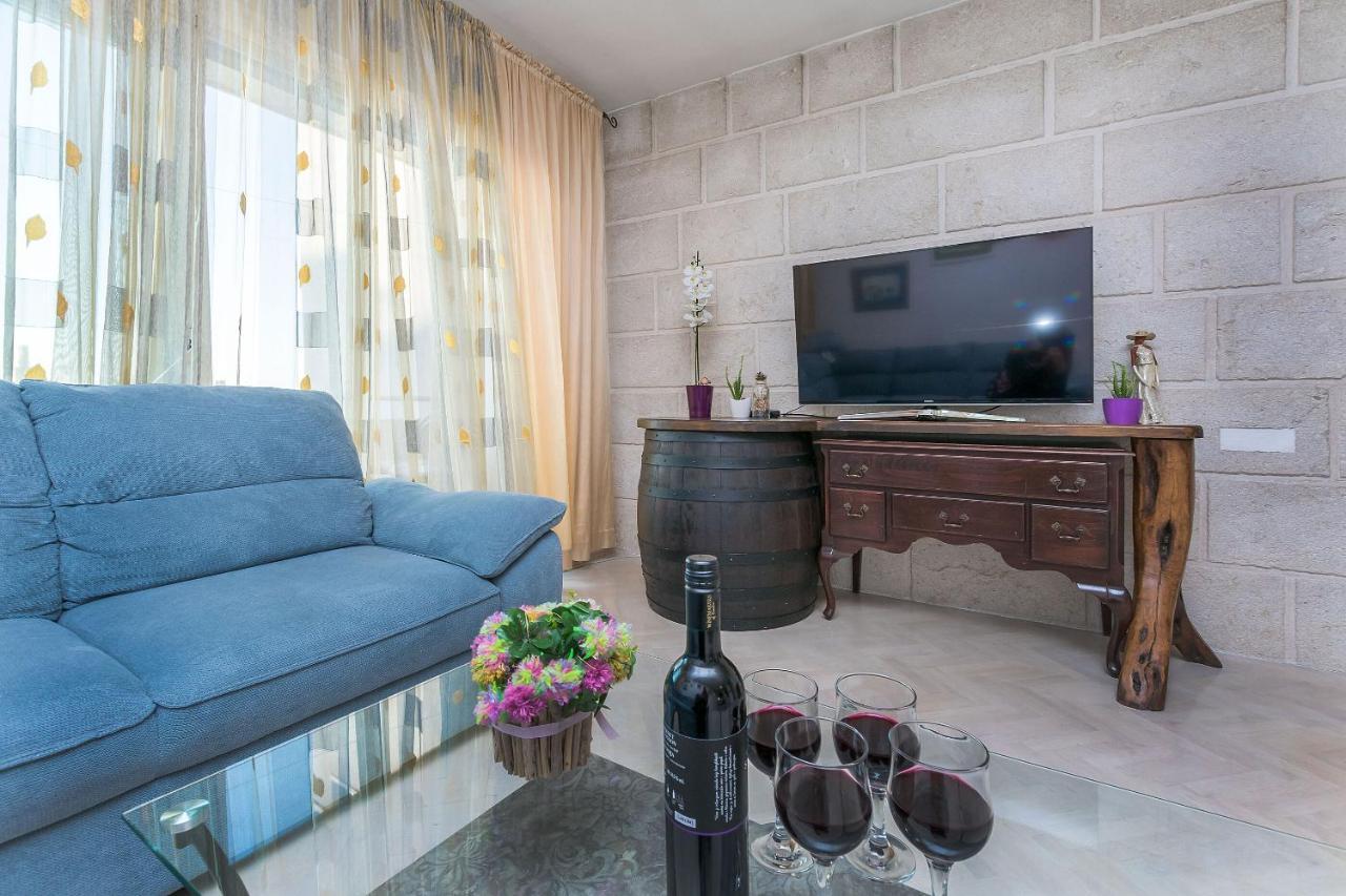 מאקרסקה Apartments Miljenko מראה חיצוני תמונה
