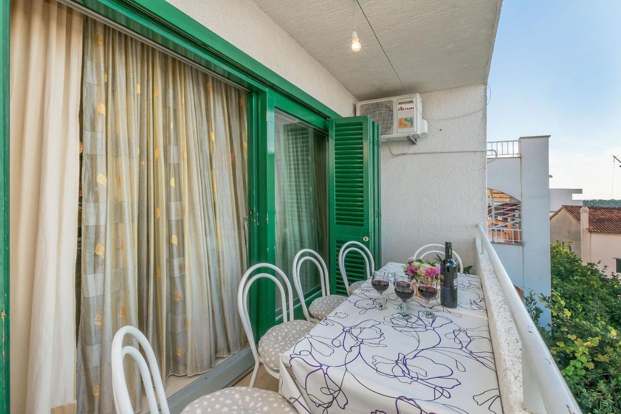 מאקרסקה Apartments Miljenko מראה חיצוני תמונה